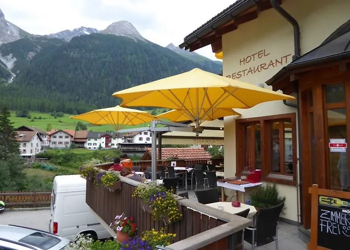 Hotel Ladina Berguen