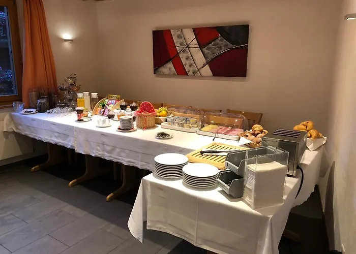 Hotel Ladina Berguen